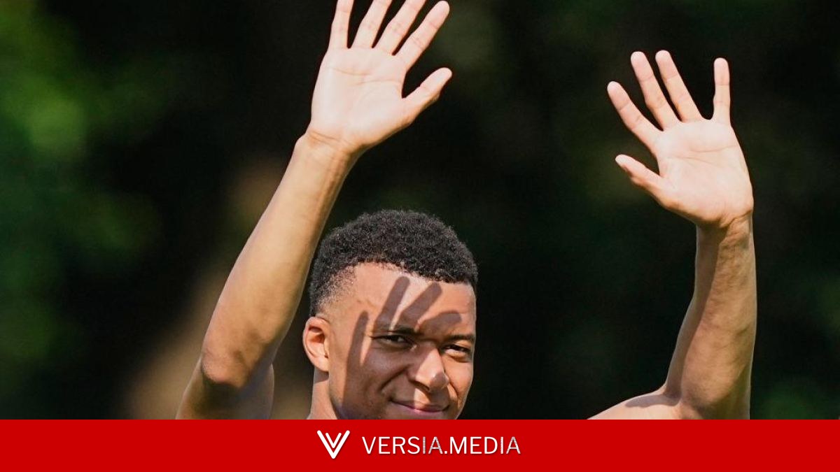 Mbappé: "Tengo que dar un paso más en defensa... y voy a empezar en el Mundial" — Sport | Versia.media