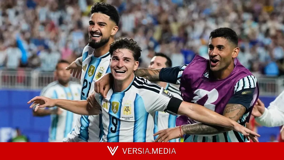 Julián: nueva oferta tras el Mundial con tope de 100 millones