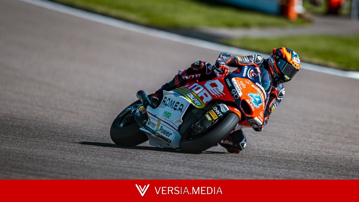Ortolá resiste a Holgado para triunfar en Moto2