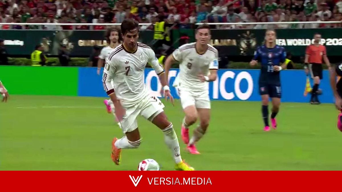 Oyarzabal en modo capitán: su gesto con Ferran tras el fallo ante Uruguay