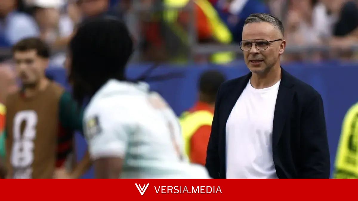 El seleccionador de Marruecos se salva de la quema