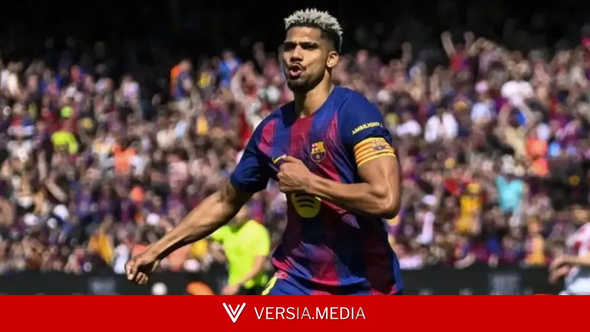 Araujo y De Jong acuden a la Ciutat Esportiva en el primer día de trabajo