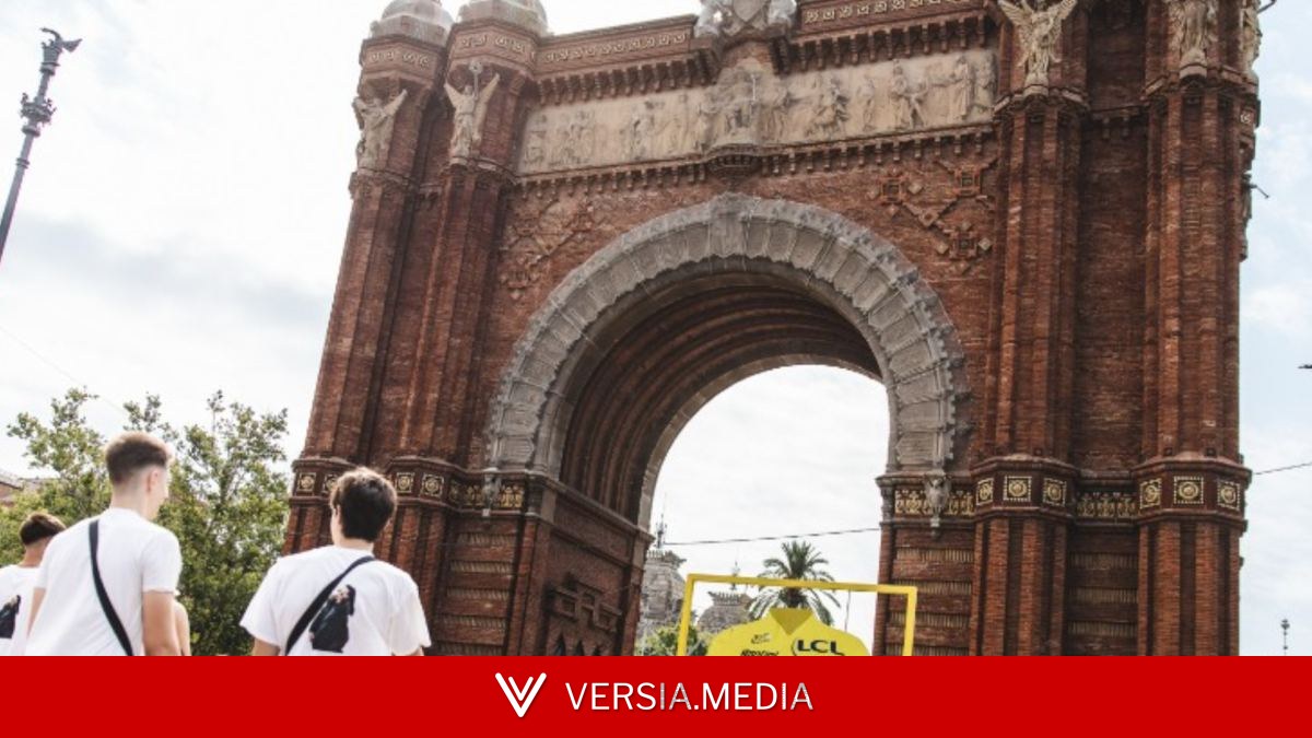 El Tour toma Barcelona con la Sagrada Familia como gran escenario: así se engalana la ciudad